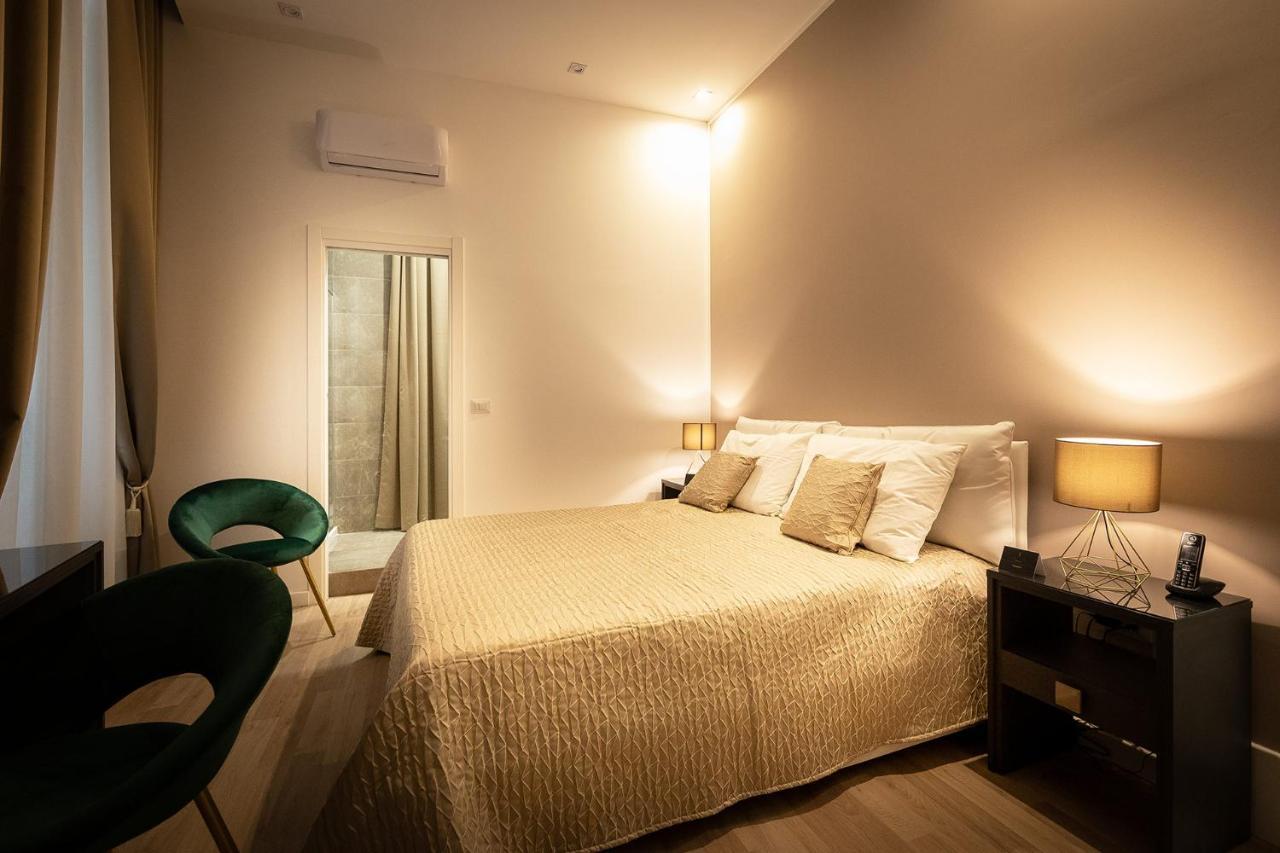Fj Bianco Guest House Napoli Bagian luar foto