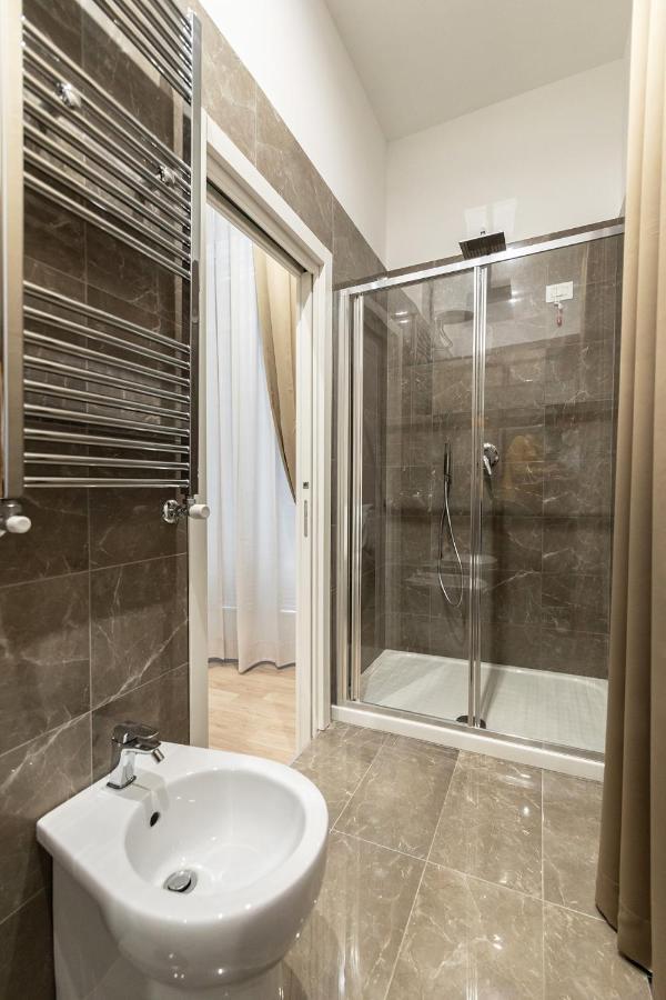 Fj Bianco Guest House Napoli Bagian luar foto